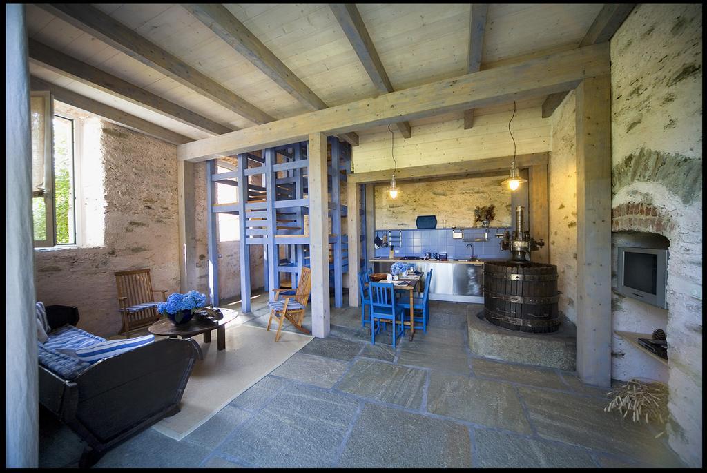 Agriturismo Famiglia Al Castello Di Bagnolo Bagnolo Piemonte Zimmer foto