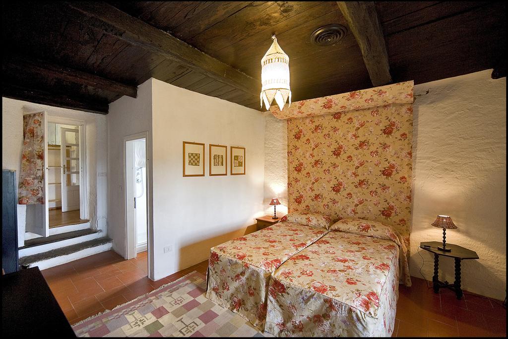 Agriturismo Famiglia Al Castello Di Bagnolo Bagnolo Piemonte Zimmer foto