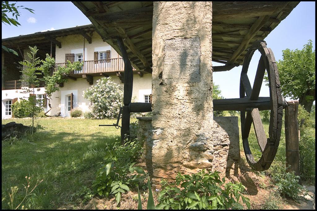 Agriturismo Famiglia Al Castello Di Bagnolo Bagnolo Piemonte Zimmer foto